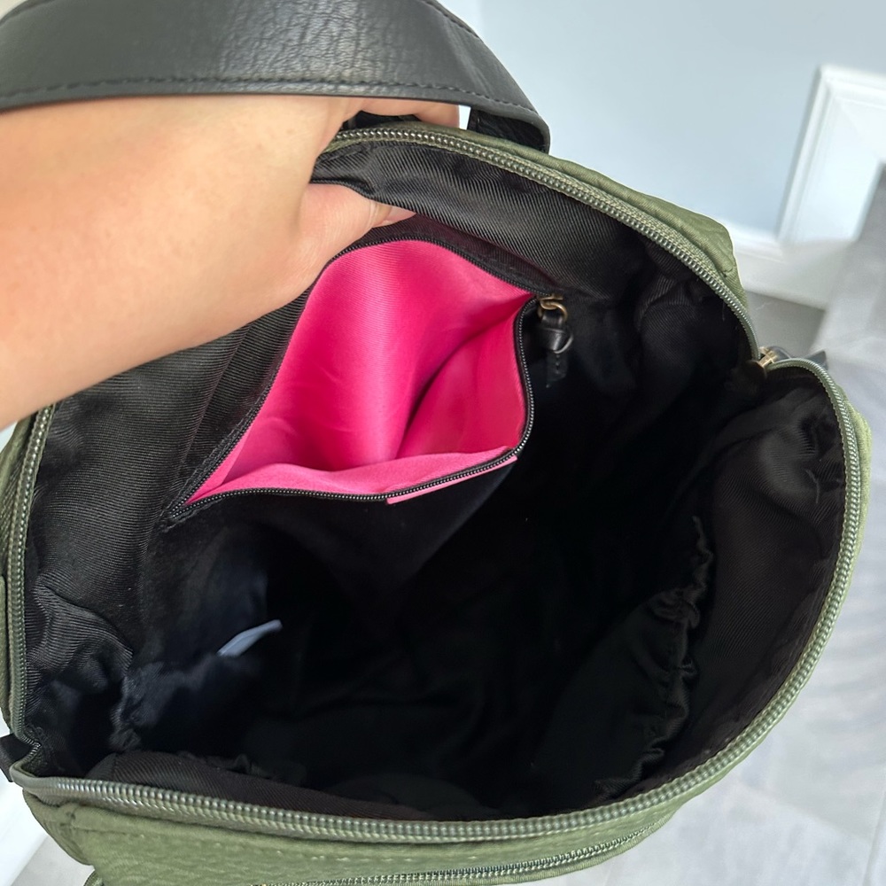 Green Backpack - image 5